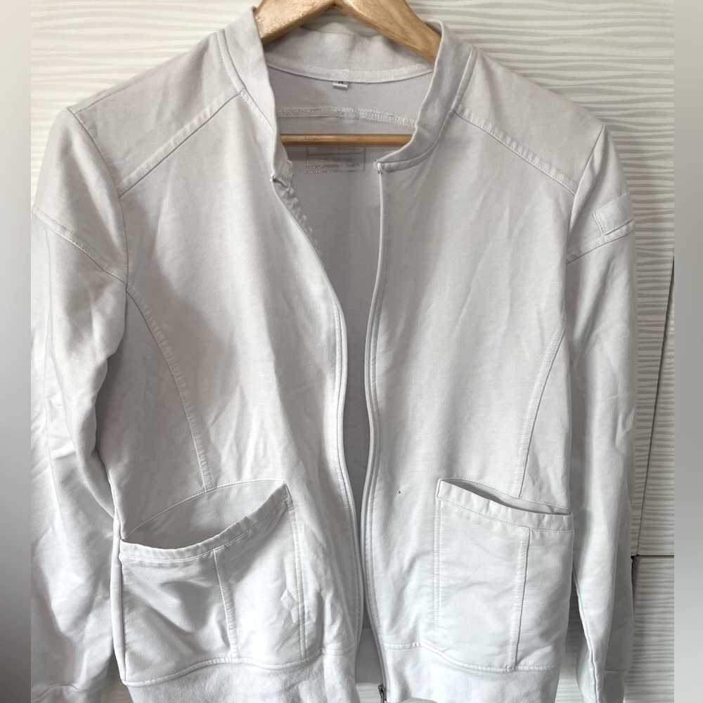 White stretchy scrub top jacket